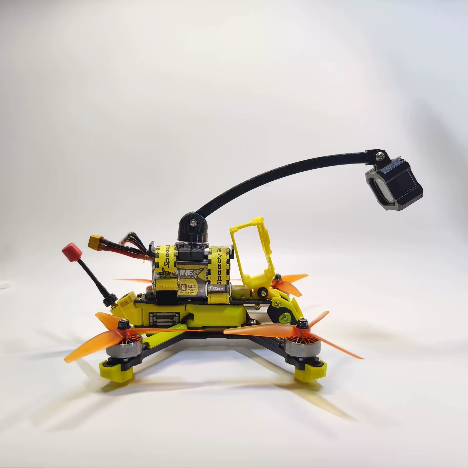 Kamera FPV z obrotowym uchwyte – Drone Camera Case recenzja i cena